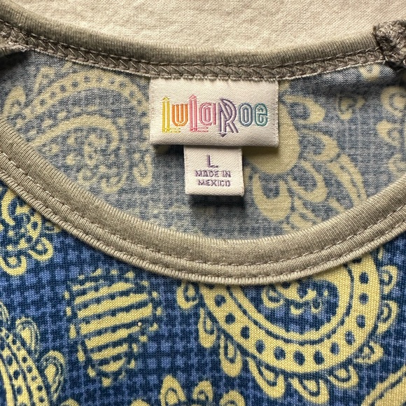 2 Large LuLaRoe Randy shirts - Picture 3 of 7